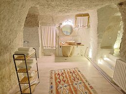 MY CAVE SUITE