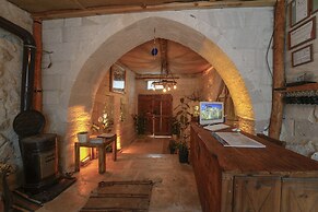 MY CAVE SUITE
