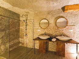 MY CAVE SUITE