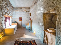 MY CAVE SUITE