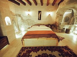 MY CAVE SUITE