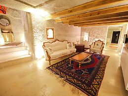 MY CAVE SUITE