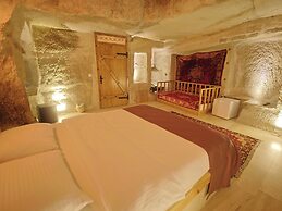 MY CAVE SUITE