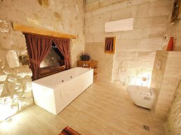 MY CAVE SUITE