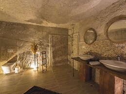 MY CAVE SUITE