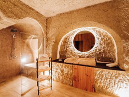 MY CAVE SUITE
