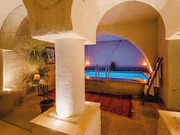 MY CAVE SUITE