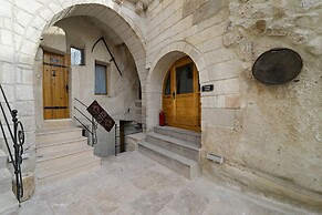 MY CAVE SUITE