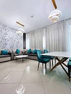 Lux High Rise Marina Apartment
