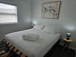 Redwood Apartments