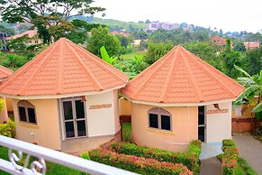 CROYLANDZ COTTAGES