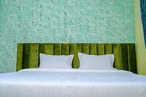 CROYLANDZ COTTAGES