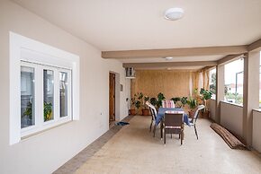 Studio Apartments Near Center 5