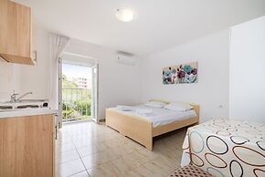 Studio Apartments Near Center 5