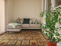 2 Gladstone Avenue
