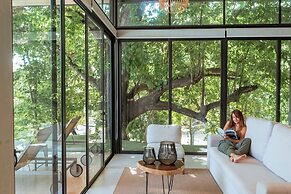 Epic Tamarindo Boutique Hotel