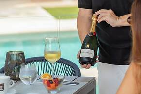Epic Tamarindo Boutique Hotel