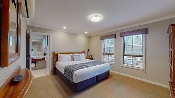 Quantum Lodge Motor Inn