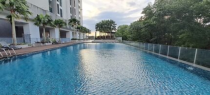 JB Bukit Indah Skyloft Suites