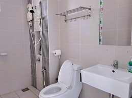 JB Bukit Indah Skyloft Suites