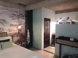 LA PLAGE HOTEL