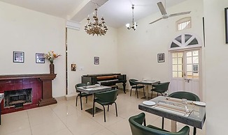 Fabhotel Sarovar Palace