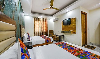 FabHotel Shanti Stay