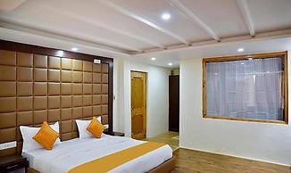 Fabhotel Whistling Winds