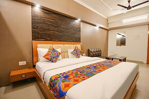 FabHotel Neena Palace