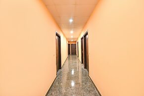 FabHotel Royal Discovery