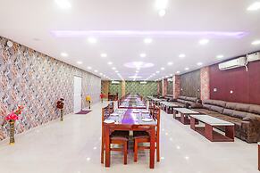 Fabhotel Paras