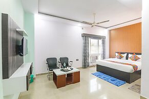 Fabhotel Paras