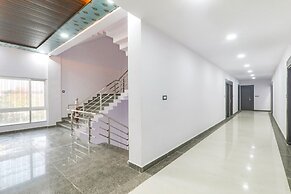 Fabhotel Paras