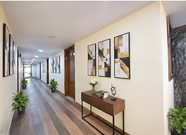 Fabhotel Mona International