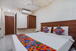 Fabhotel V Grand