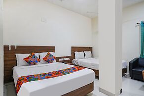 Fabhotel V Grand