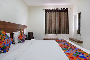 Fabhotel V Grand