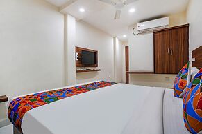 Fabhotel V Grand