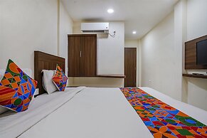 Fabhotel V Grand