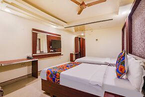Fabhotel Golden Way
