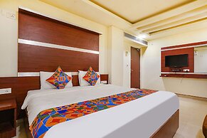 Fabhotel Golden Way