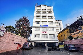 Fabhotel Golden Way