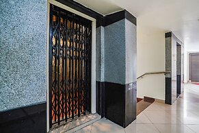 Fabhotel Golden Way