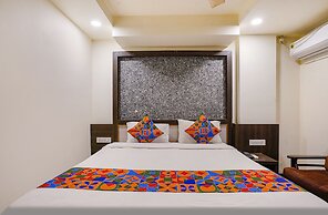 Fabhotel Golden Way