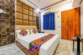 Fabhotel Ice Berg