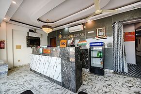 Fabhotel Ice Berg