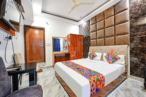 Fabhotel Ice Berg