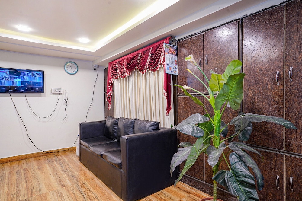 Fabhotel Raj Vihar Residency