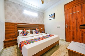 Fabhotel 4 Seasons