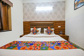 Fabhotel 4 Seasons
